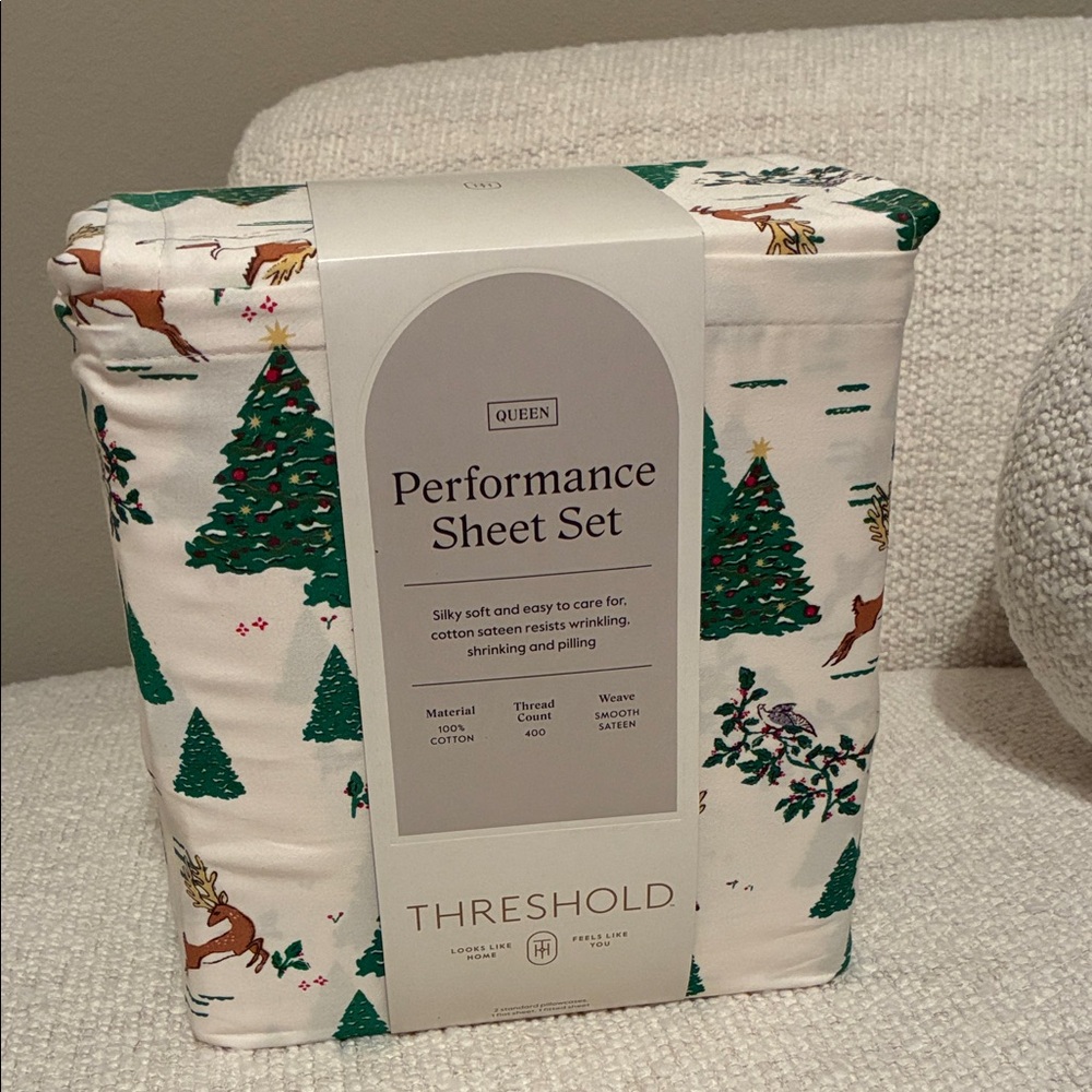 Threshold Holiday Tree and Deer Sheet Set - White and Green